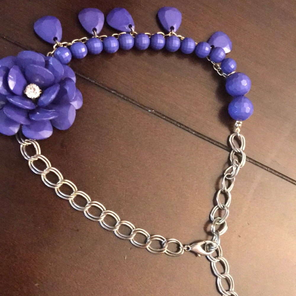 Beautiful Blue Flower Necklace - Picture 4 of 4